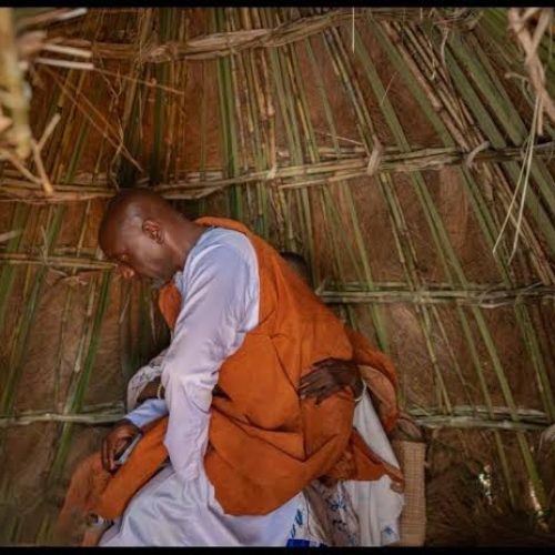 Photos of how Nyabongo 1 buried King Oyo in Tooro’s Ancient Royal Ritual